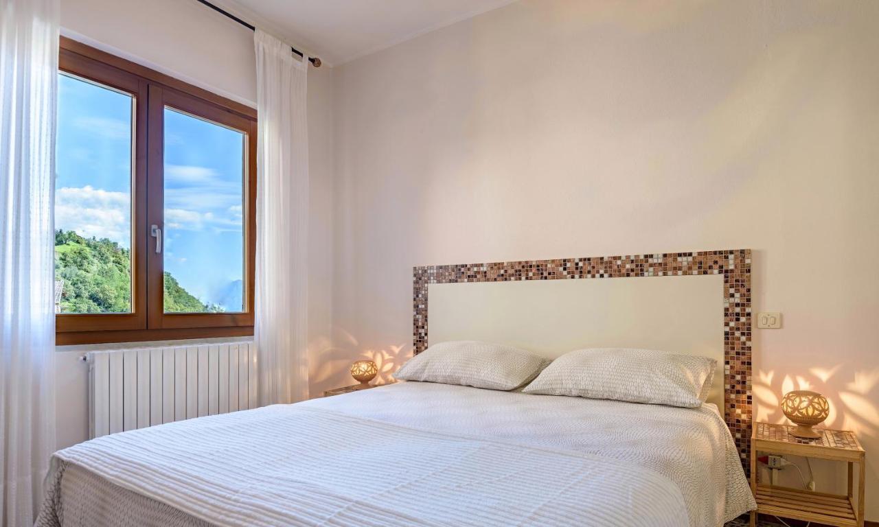 Casa Artis Apartment กราเวโดนา ภายนอก รูปภาพ