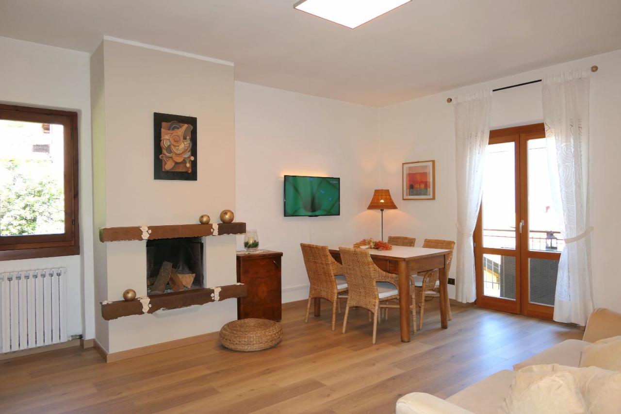 Casa Artis Apartment กราเวโดนา ภายนอก รูปภาพ